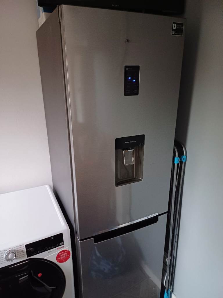 Samsung Fridge Freezer £175