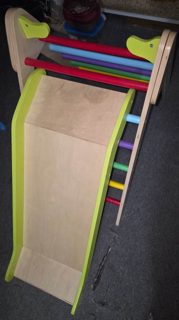 2 in 1 Triangle Climbing Set Wooden Indoor Outdoor Climbing Toy for 3+