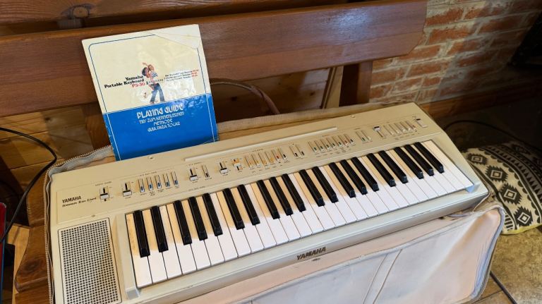 Vintage Yamaha PS-30 portable keyboard