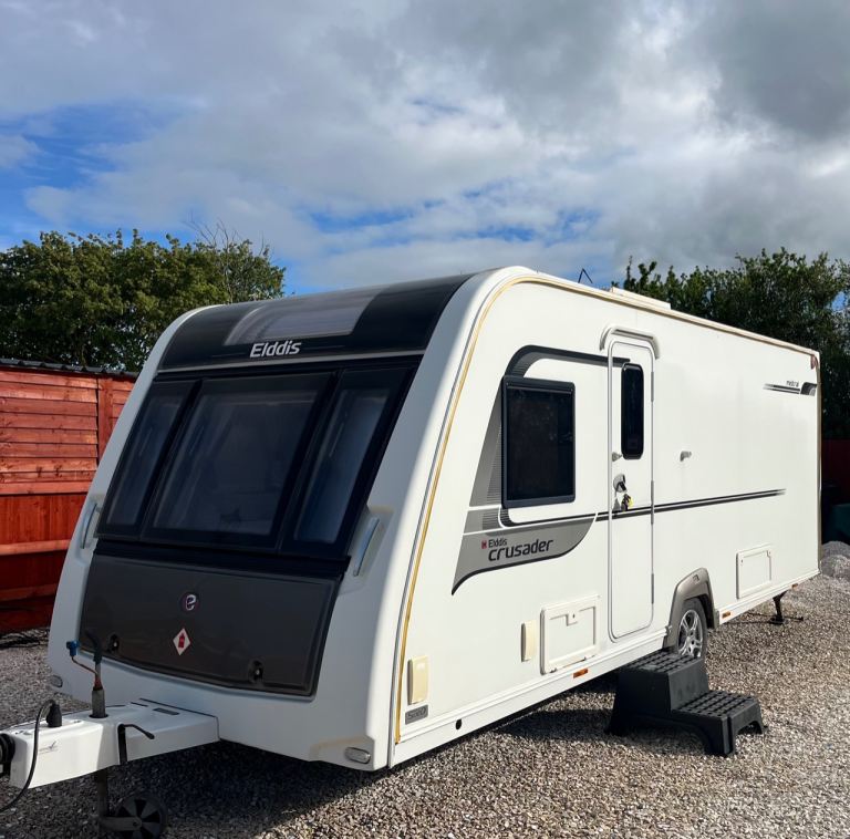 2016 caravan 4 berth fixed bed transverse island bed bargain 