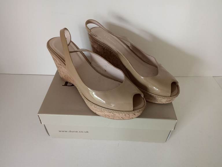 UK 7 Eu 40 L.K. Bennett Odette Taupe Nude Beige Patent Leather Peep Toe Cork Wedge slingback Sandals