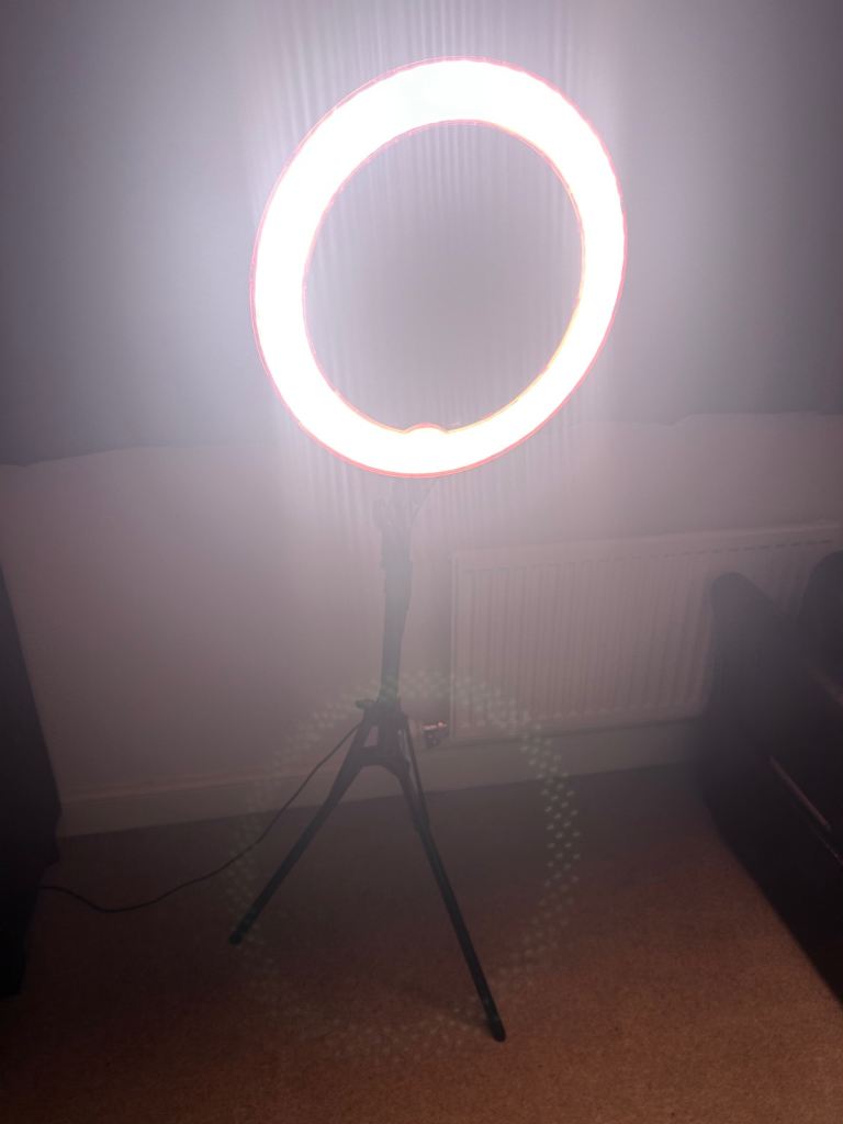 Large Standing Ringlight