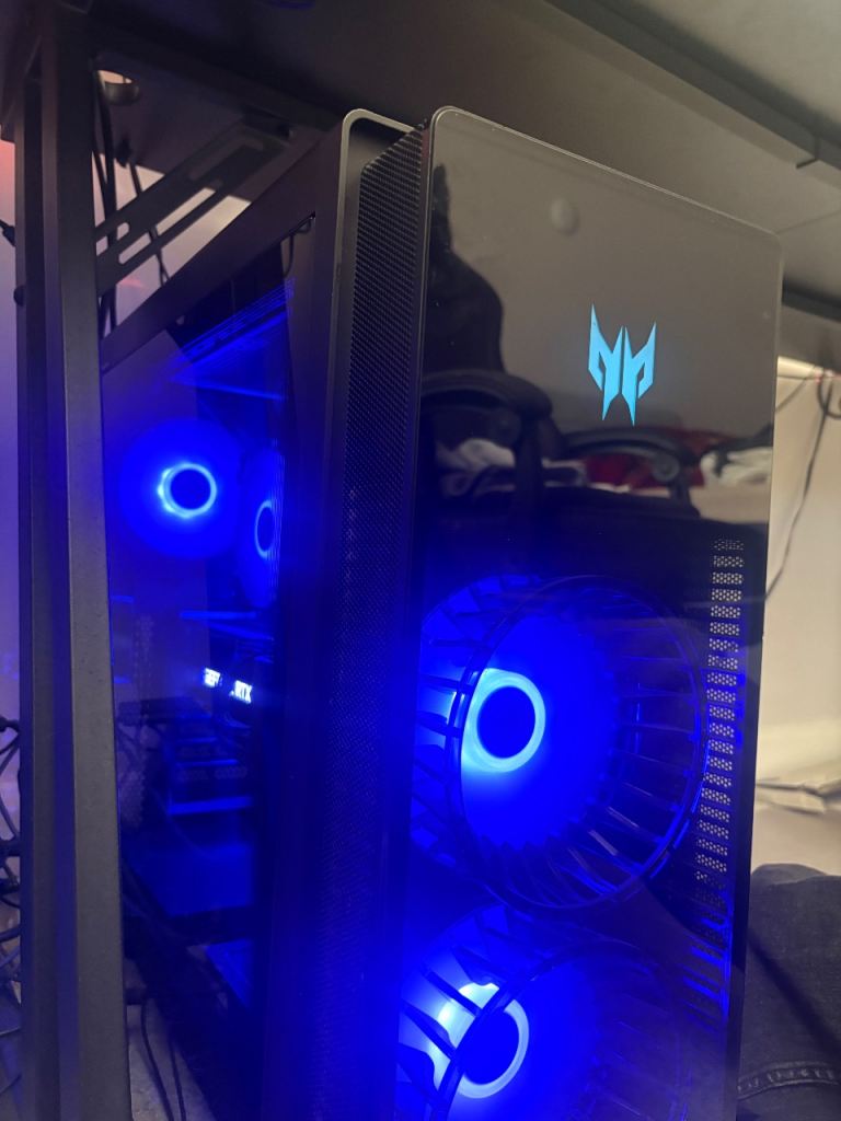 Acer Predator PO5-640 Gaming PC