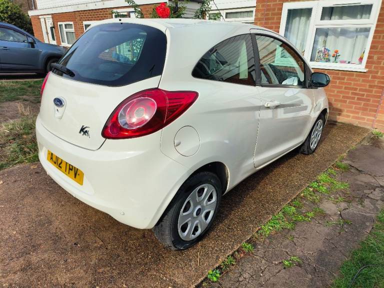 Ford, KA, Hatchback, 2012, Manual, 1242 (cc), 3 doors