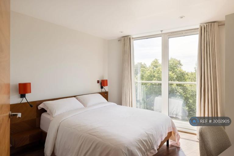 1 bedroom flat in Lanson Building, London, SW11 (1 bed) (#3002905)