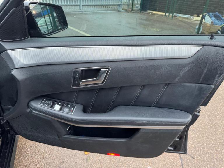 2015 Mercedes-Benz E Class E220 BlueTEC SE 4dr 7G-Tronic SALOON DIESEL Automatic