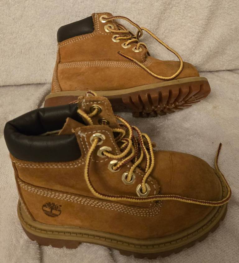 Timberland Premium primaloft 200 gram 6 Inch toddler boots wheat yellow Size 6.5 uk