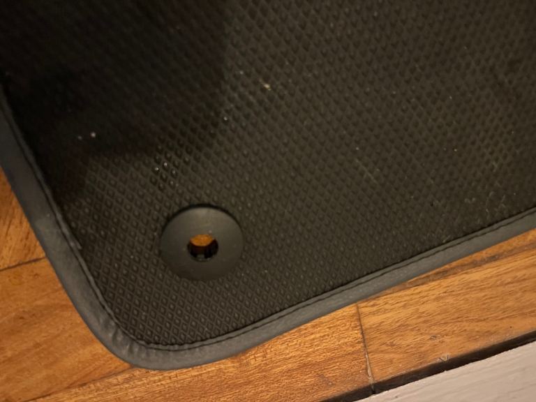 Polester 2 floor mats and boot liner (used)