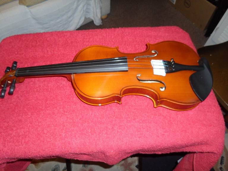 Violin – NEW Full Size  4/4  Mendini  Violin Set with Case & Bow 