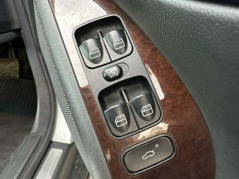 2003 Mercedes-Benz C Class 1.8 C180 Kompressor Elegance SE 4dr Petrol Automatic