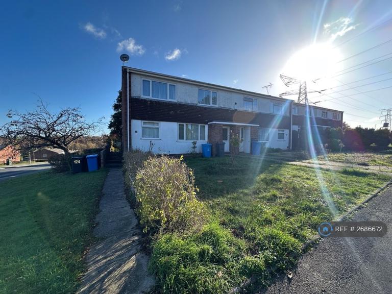 2 bedroom flat in Winston Avenue, Poole, BH12 (2 bed) (#2686672)