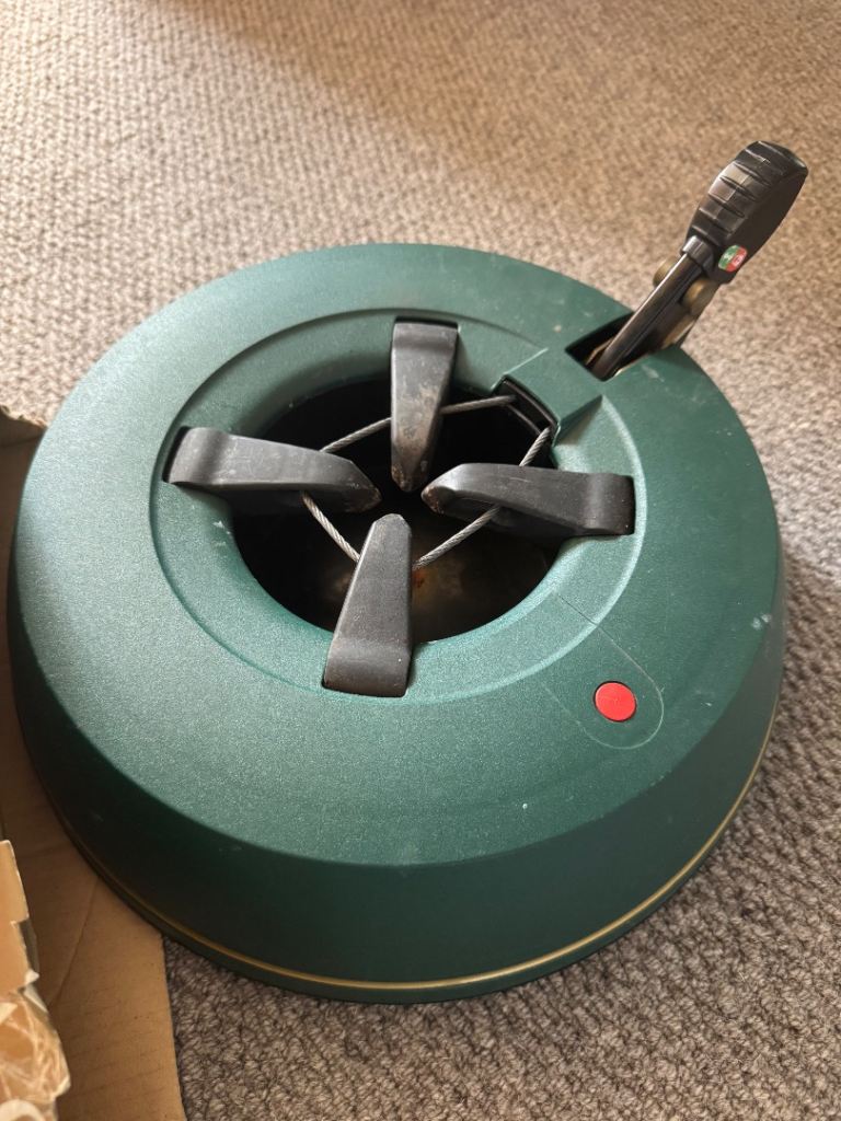 Christmas Tree Stand - free!