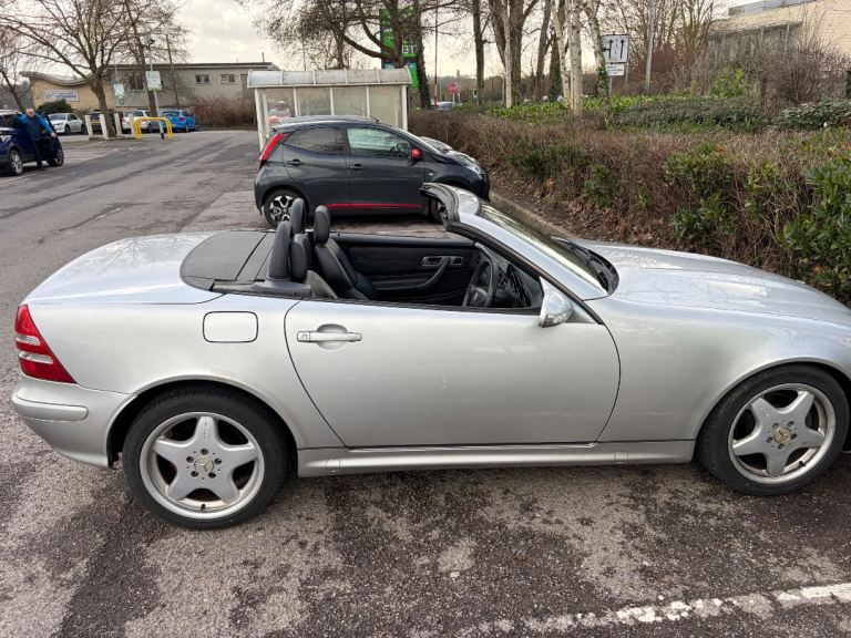 SLK 320 Mot FEB 2027 Mercedes-Benz, SLK, Convertible, 2003,AUTOMATIC 3199 (cc), 2 doors