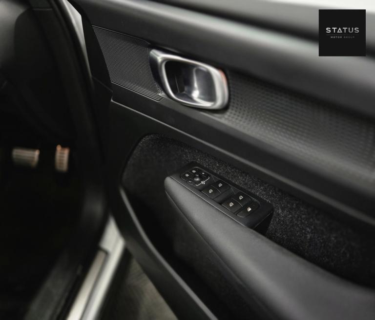 2019 Volvo XC40 2.0 T5 R DESIGN 5dr AWD Geartronic ESTATE PETROL Automatic