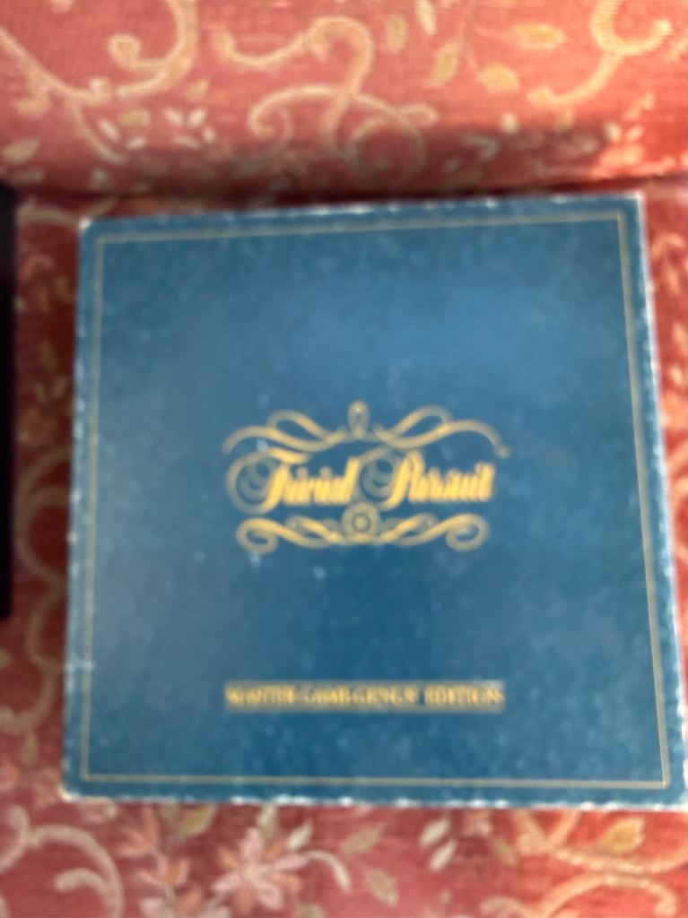 Trivel pursuit master game genius edition 