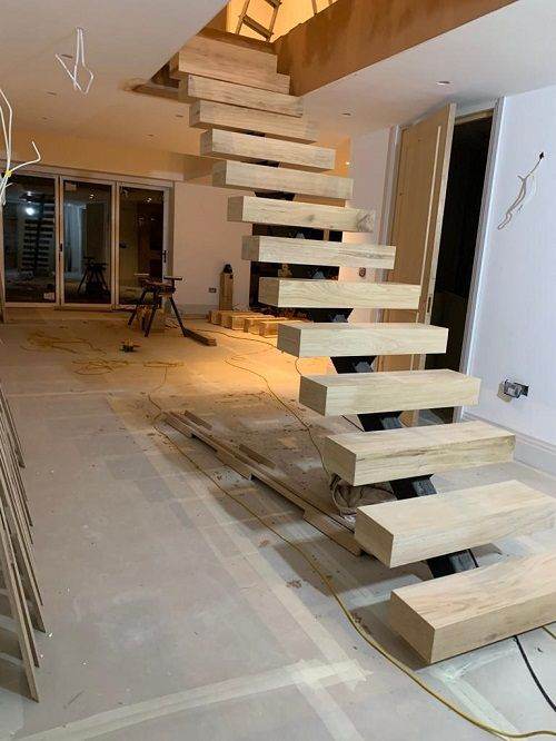 Centre spine stairs
