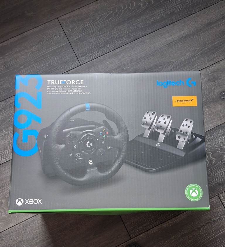 Logitech G923 TRUEFORCE Racing Wheel & Pedals for Xbox - NEW