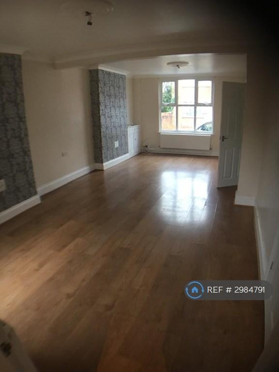3 bedroom house in Alfred Street, Kettering, NN16 (3 bed) (#2984791)