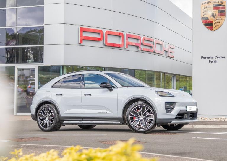 2025 Porsche Macan 100kWh 4S SUV 5dr Electric Auto 4WD (516 ps) Electric