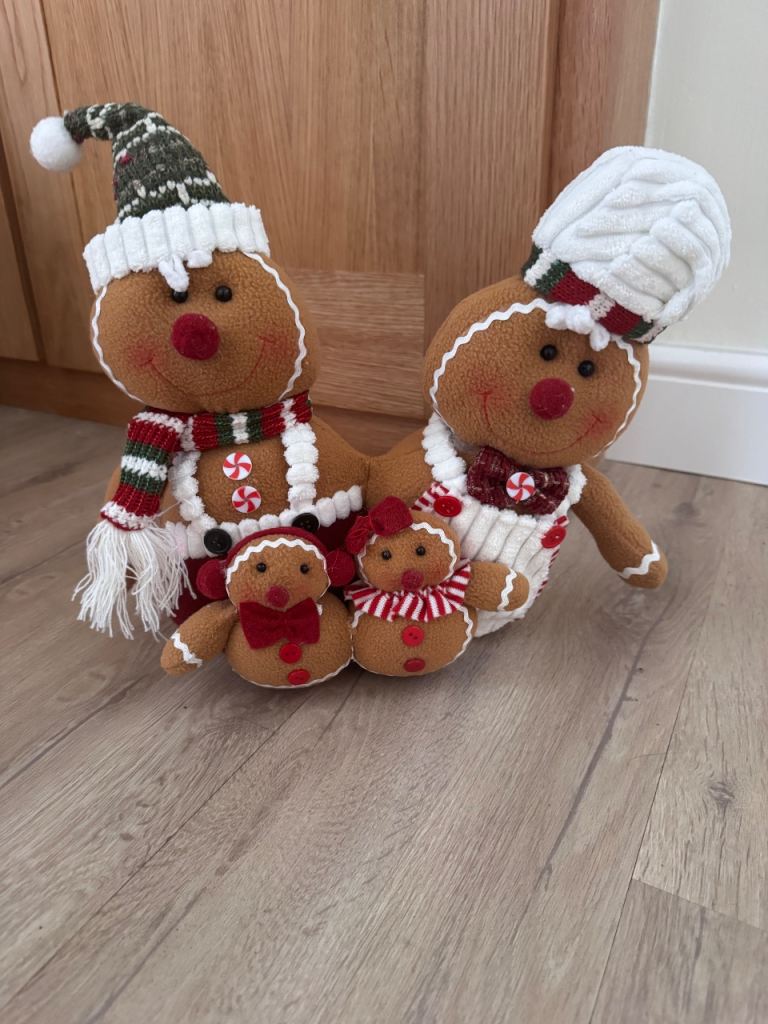 Gingerbread Family Doorstops - Set of 4, Good Condition