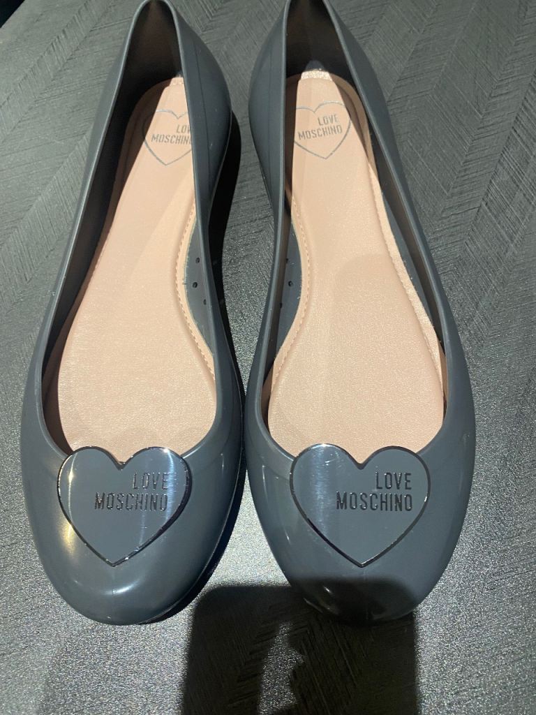 Brand new Moschino size 8 ballet pumps darl grey (but fit 6/7) 