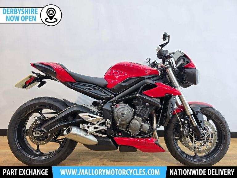 Triumph Street Triple 765 S 2017 Red - Lots of Genuine Accessories - Low Mileage
