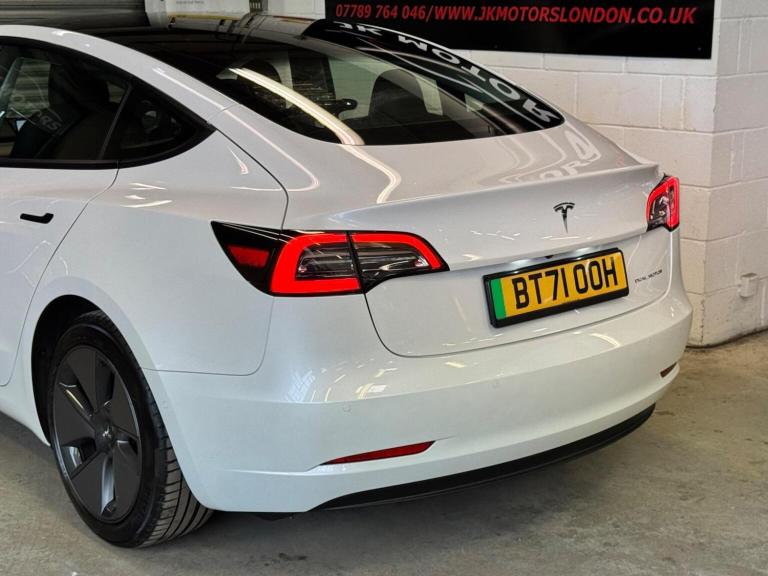 TESLA MODEL 3 (Dual Motor) Long Range Auto 4WDE 4dr 2021