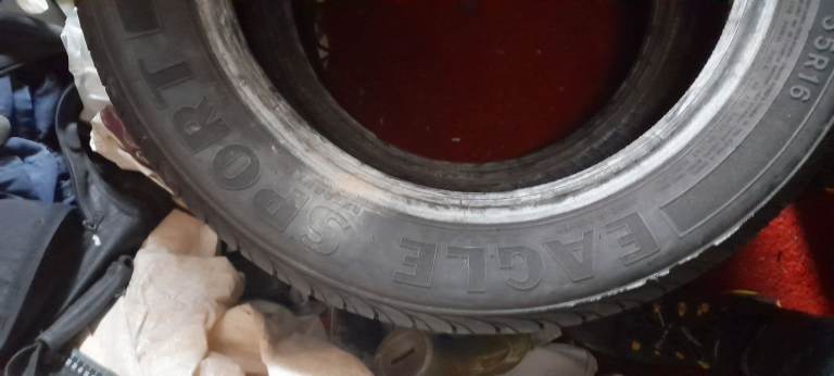 2 x 205 55 16 wheels with Winter TyresTyres from my old Ford focus.