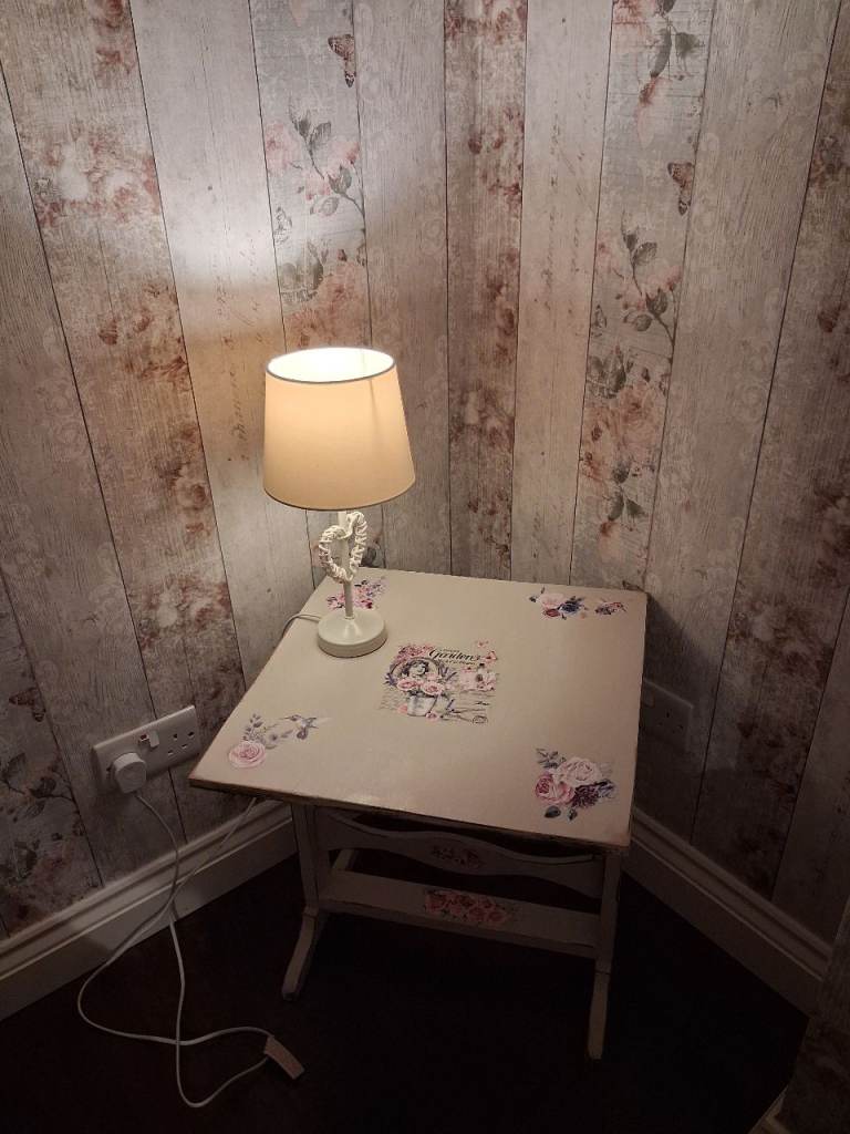 Shabby Chic distressed fold up child table bedside table coffee table lounge bedroom dining
