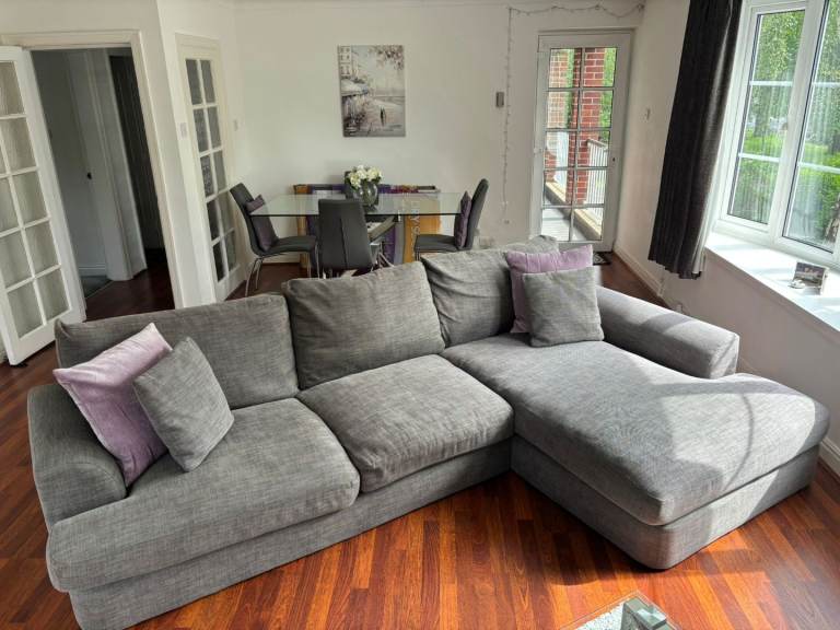 GREAT CONDITION GREY L SHAPED SOFA FOR SALE (WILMSLOW)