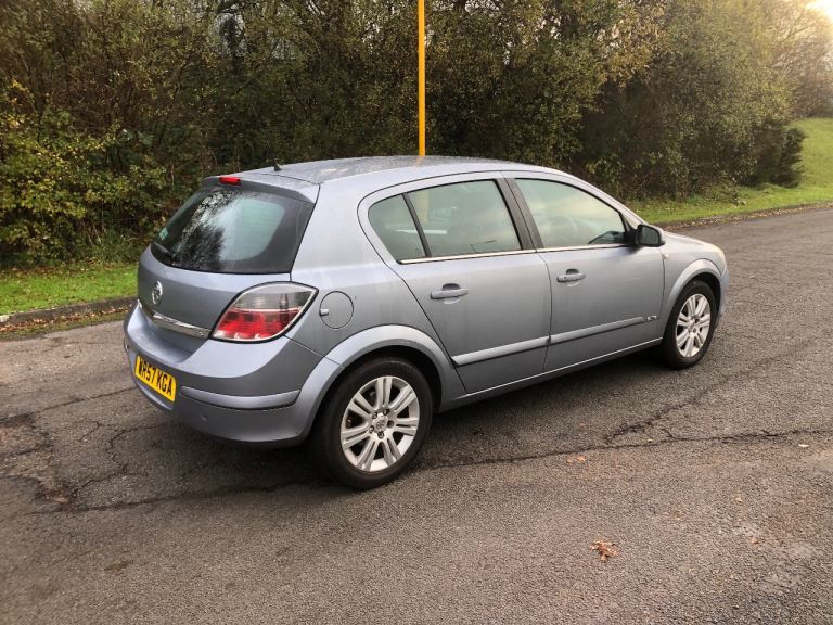 Excellent Condition Vauxhall Astra 1.6 Petrol Top Spec, 10 Months MOT, Low Mileage, HPI clear