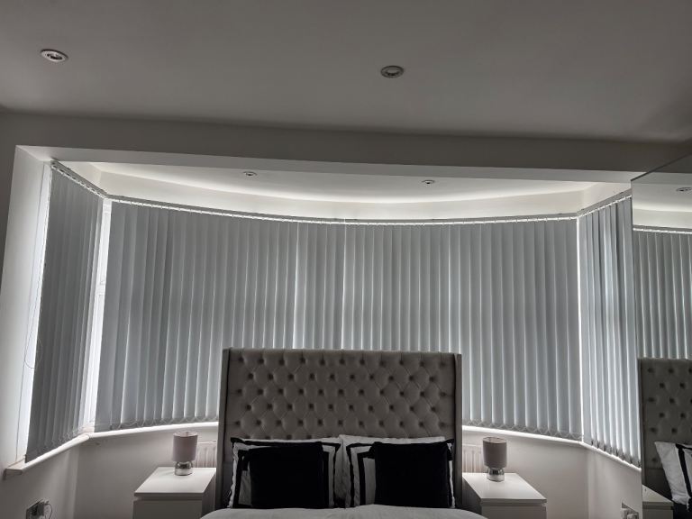 White Vertical Blinds for Bay Window – Good Condition