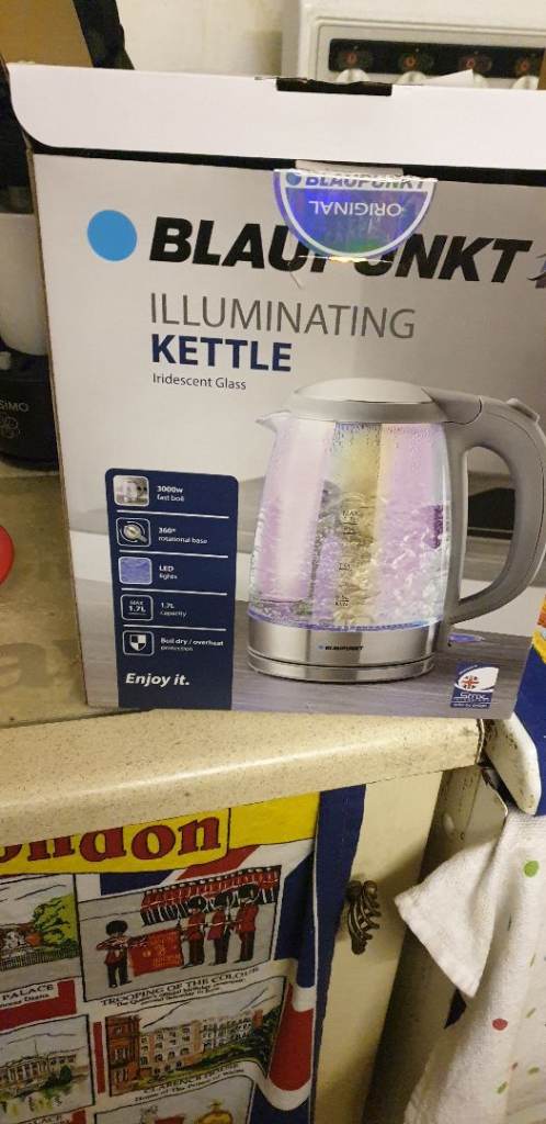Cook works illuminating kettle