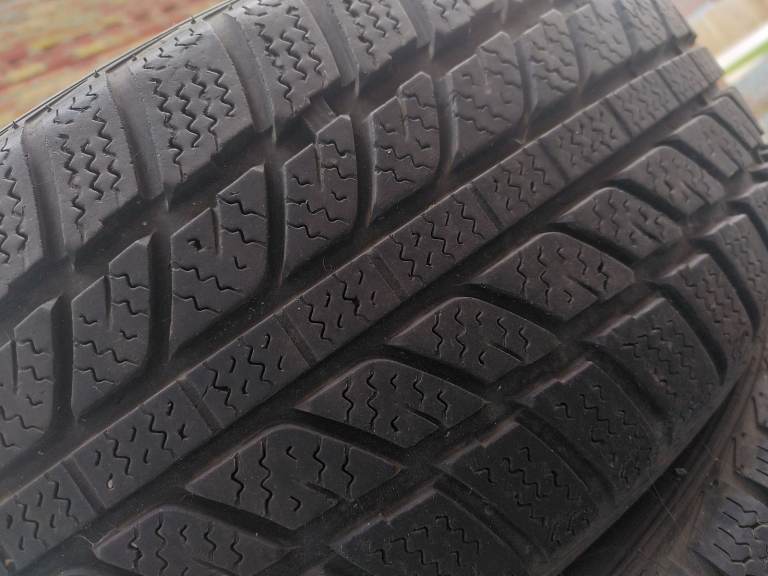 4 Winter tyres 195/55R16