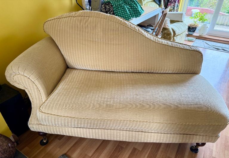 Chaise lounge