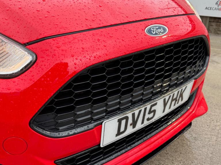 2015 Ford Fiesta 1.0 EcoBoost 140 Zetec S Red 3dr HATCHBACK PETROL Manual