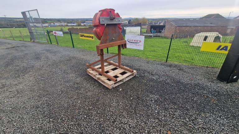 Tractor three point linkage front / rear weight frame 