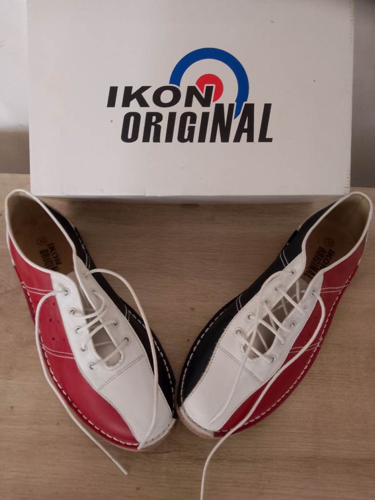 THE CLASSIC IKON BOWLING SHOE - RED AND WHITE - BRAND NEW WITH BOX SIZE 10
