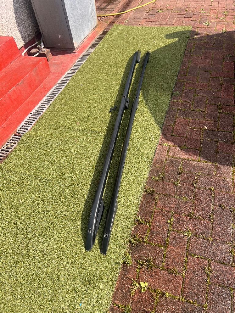 Black roof bars for SWB Ford transit custom 