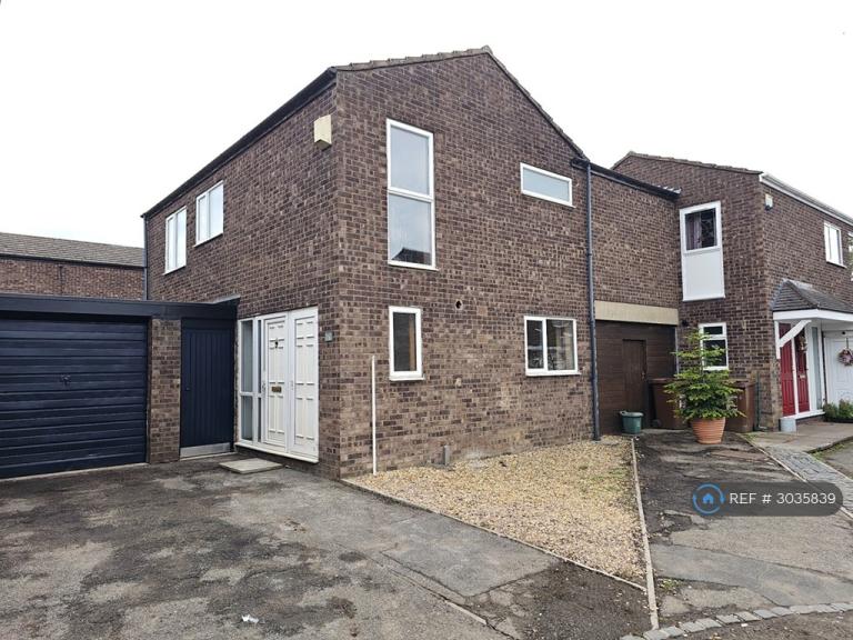 4 bedroom house in Dresden Close, Corby, NN18 (4 bed) (#3035839)