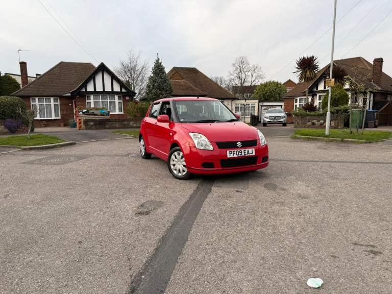 Suzuki, SWIFT, Hatchback, 2009, Manual, 1328 (cc), 5 doors