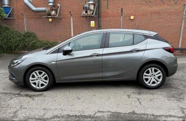 2017 Vauxhall Astra 1.4T 16V 125 Design 5dr HATCHBACK PETROL Manual