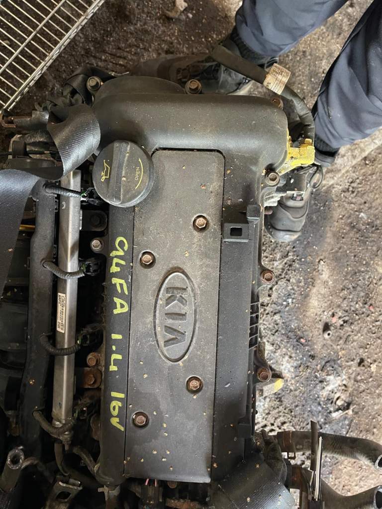 Hyundai/Kia 1.4 16v Euro5 engine code G4FA with 61000 miles (for breaking)