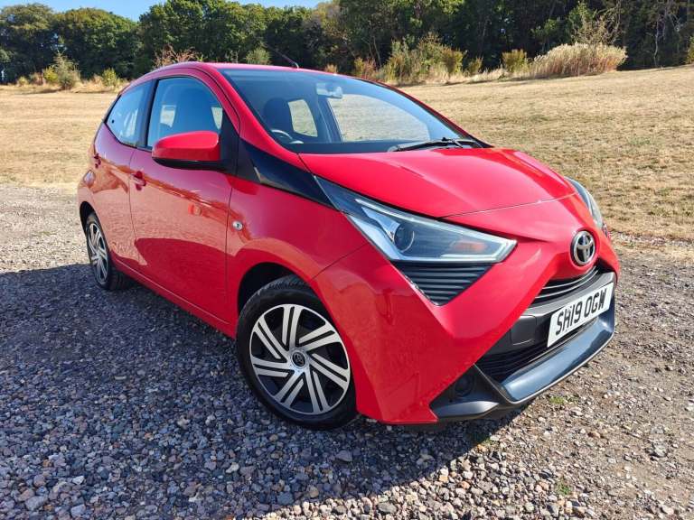 2019 Toyota AYGO 1.0 VVT-i X-Play 5dr x-shift HATCHBACK PETROL Automatic