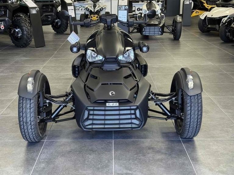 Can-Am Ryker 900 STD 900 ACE 3-Wheel 
