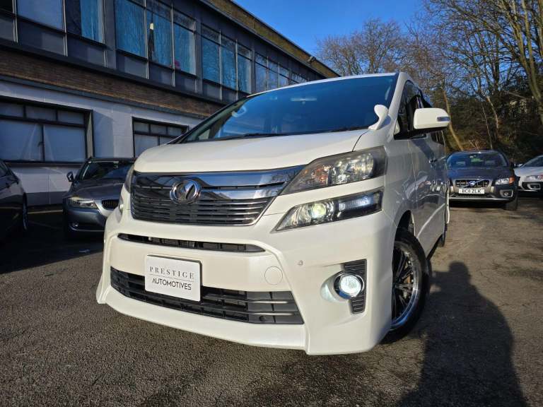 TOYOTA VELLFIRE 3.5 LITRE V6 PETROL Z EDITION AUTO RARE 8 SEATER PEARL WHITE