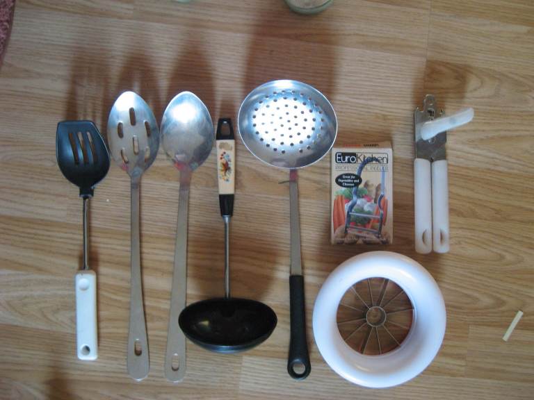 8 various kitchen cooking utensils 2