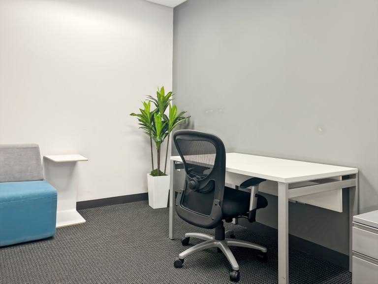 Shoreham - BN43 5EG \ Fully Furnished Office for 2 Workstations
