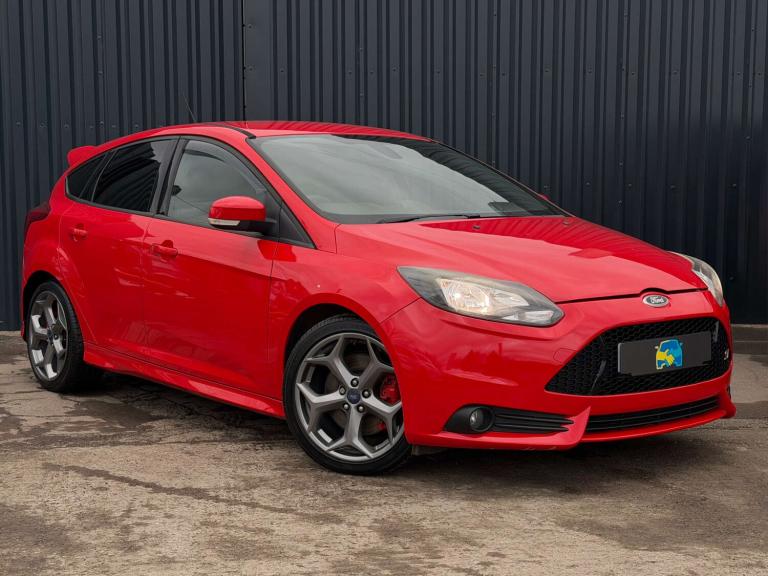2014 Ford Focus 2.0T ST-2 5dr HATCHBACK PETROL Manual
