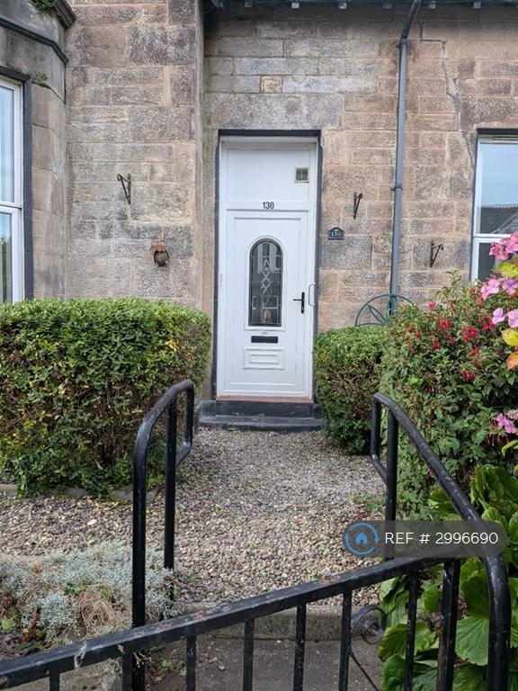 2 bedroom flat in Aberdour Road, Burntisland, KY3 (2 bed) (#2996690)